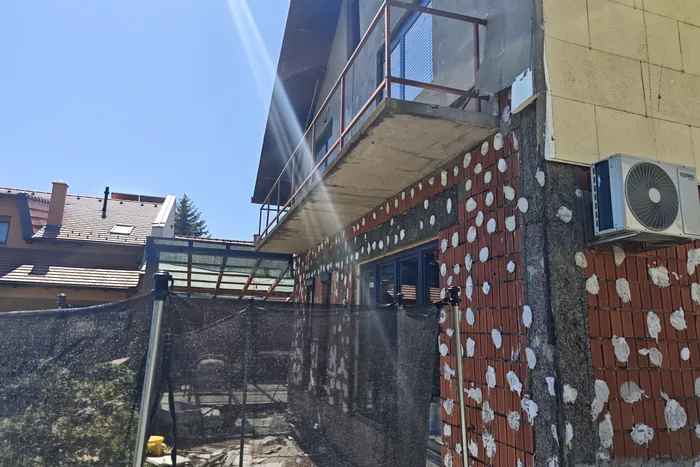 Prije: Zid uz terasu